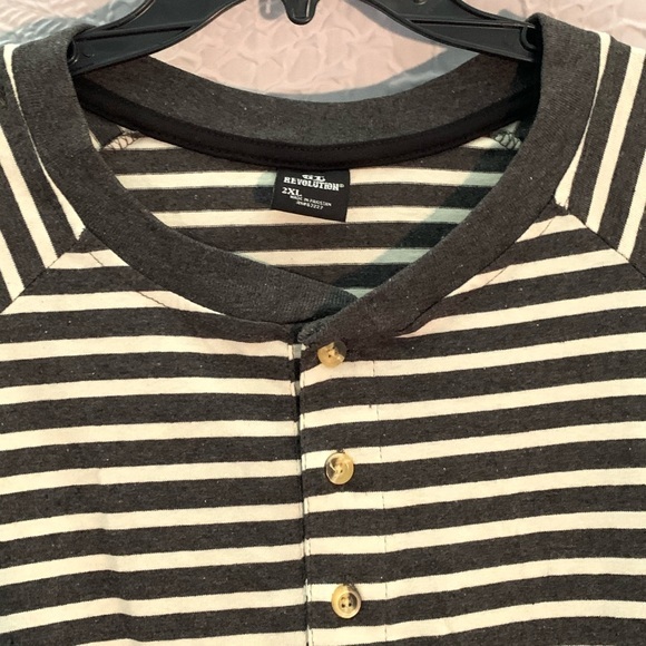 Revolution 2XL Button Gray White Striped T-Shirt - Picture 2 of 5